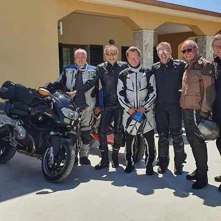 Malvasio Pool And Jacuzzi Alojamento de Acomodação e Pequeno-almoço