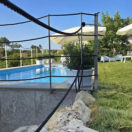 Malvasio Pool And Jacuzzi ベッド・アンド・ブレックファスト サッサリ