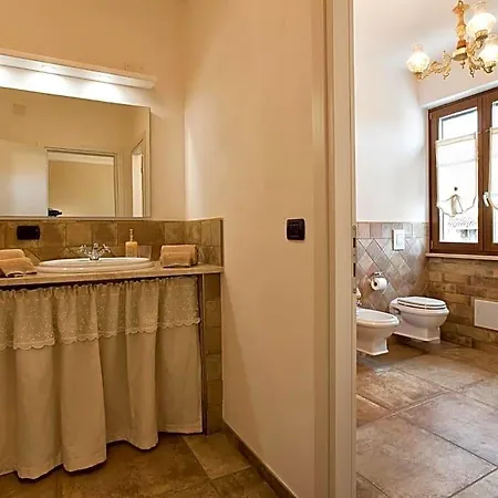 Malvasio - Piscina & Idromassaggio Couette-café Sassari